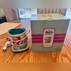 Scentsy Alice in Wonderland Warmer